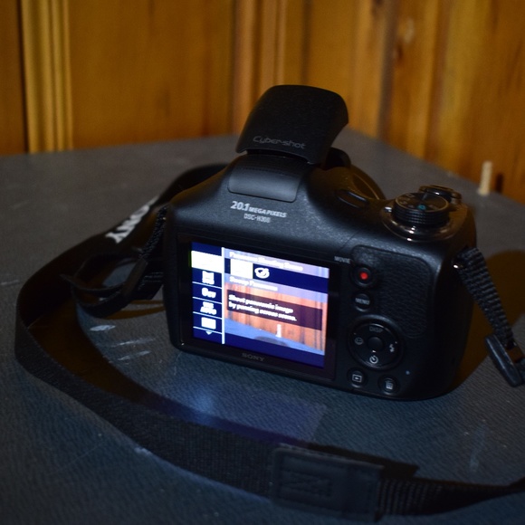 Sony digital Camera - Picture 2 of 4